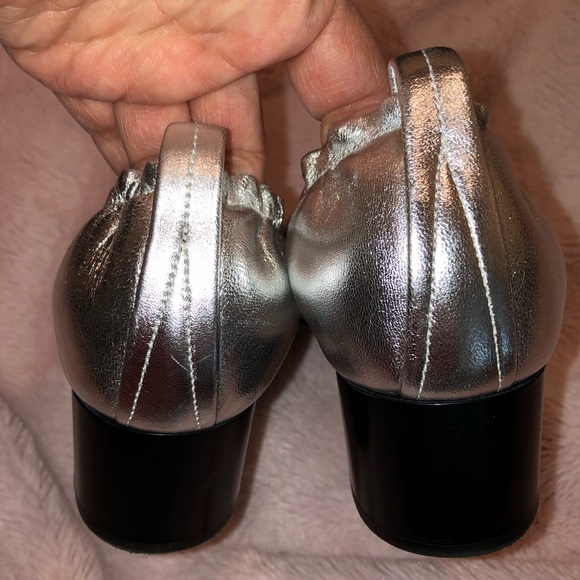 Gently Loved Rag & Bone Silver Round Toe Pumps - Picture 2 of 7